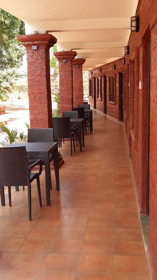 Hotel On The Rocks Mahabaleshwar Luaran gambar
